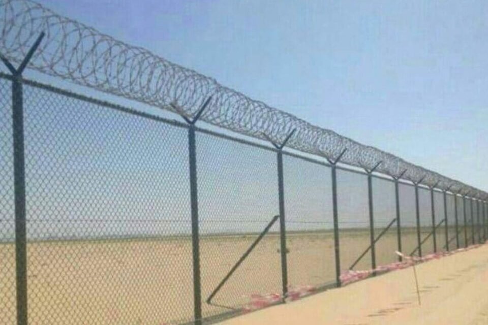 سياج أمني بأسلاك حلزونية مزدوجة